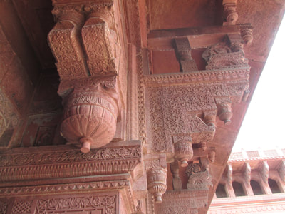 Detailed carving at the Agra Fort