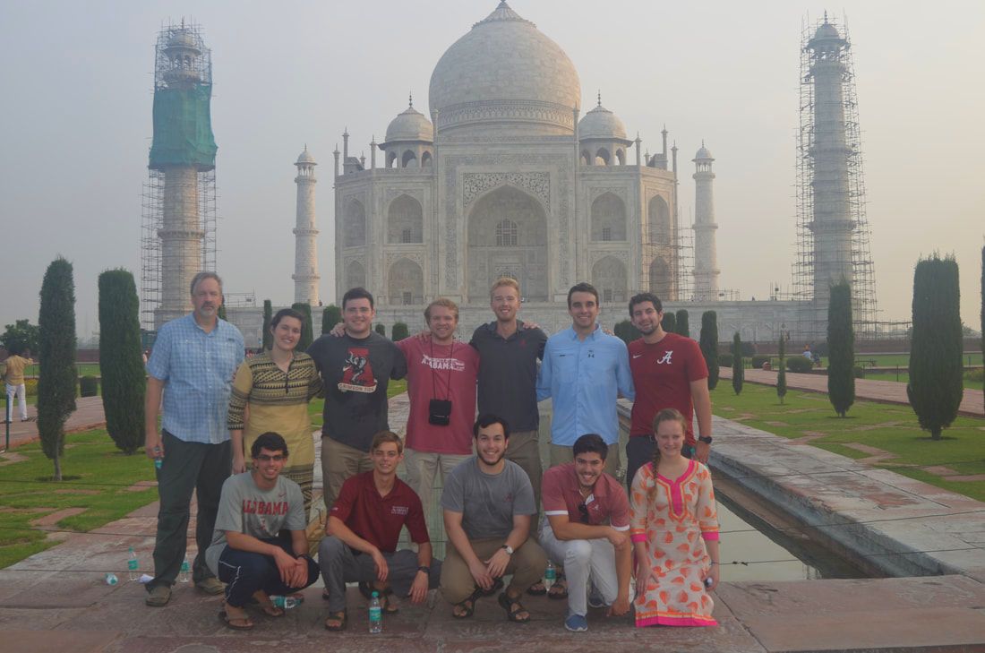 Group photo in front of Taj Mahal from 2016 trip